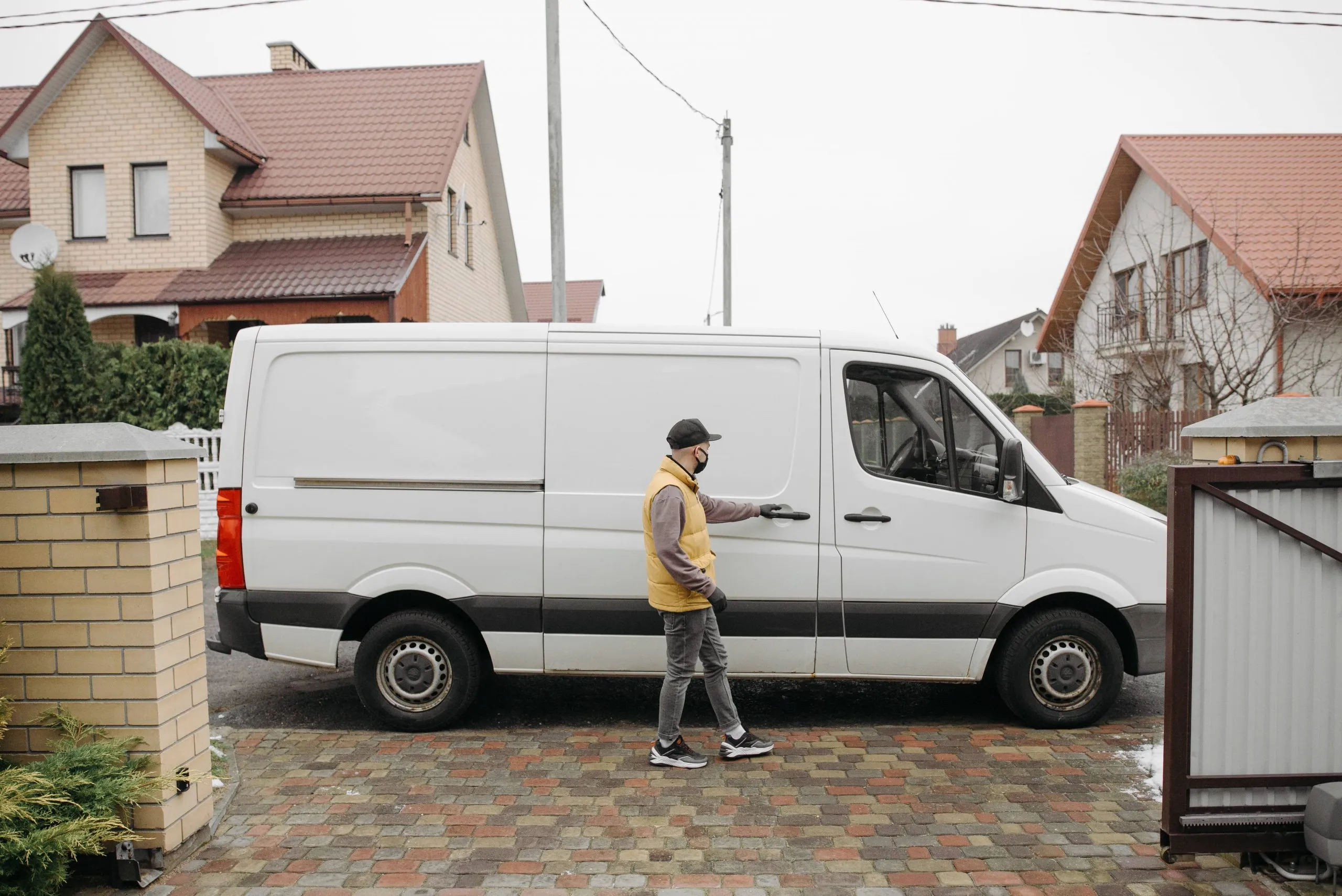 Comment aménager son véhicule utilitaire pour la livraison de colis ?